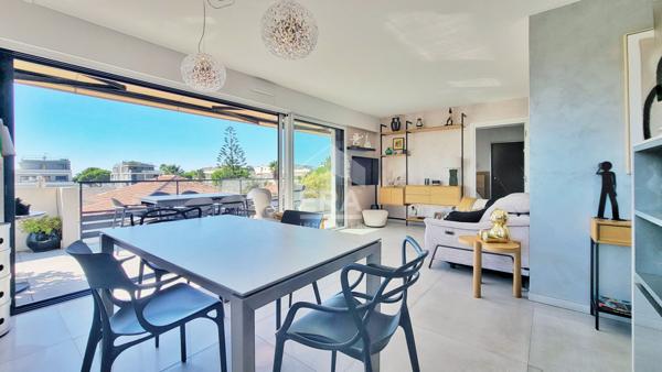 SAINT-LAURENT-DU-VAR / LES VESPINS - 4 pièces 80 m², spectaculaire terrasse 90 m² aperçu mer, prestations haut de gamme