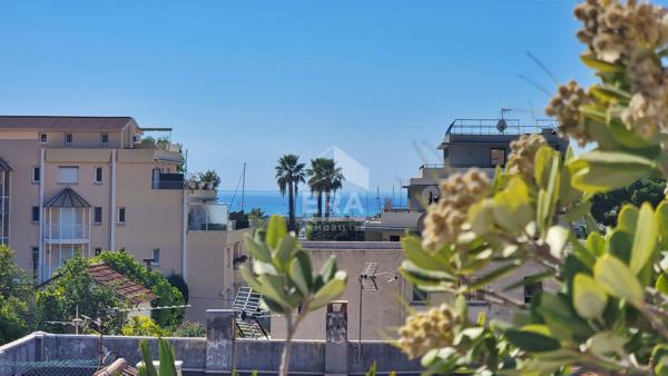 SAINT-LAURENT-DU-VAR / LES VESPINS - 4 pièces 80 m², spectaculaire terrasse 90 m² aperçu mer, prestations haut de gamme