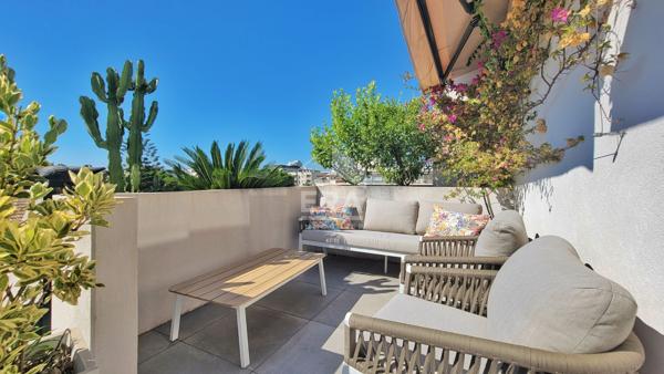 SAINT-LAURENT-DU-VAR / LES VESPINS - 4 pièces 80 m², spectaculaire terrasse 90 m² aperçu mer, prestations haut de gamme