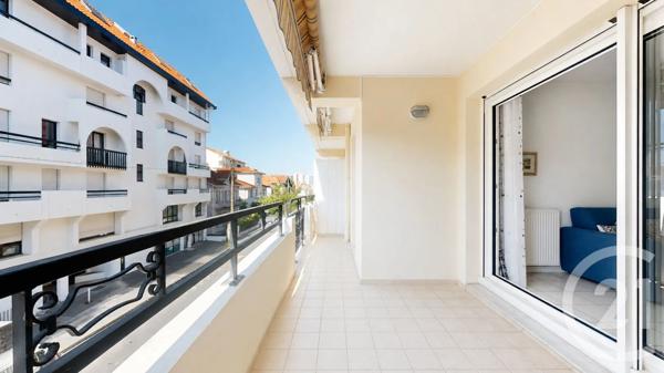 Appartement T3 à vendre  3 pièces - 67 m 2   BAYONNE  - 64