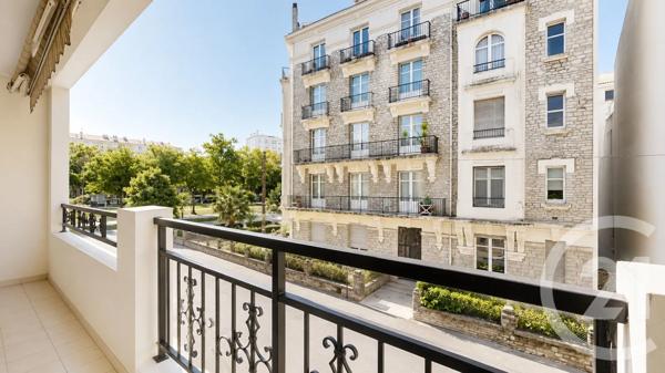 Appartement T3 à vendre  3 pièces - 67 m 2   BAYONNE  - 64