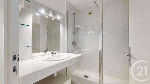 Appartement T3 à vendre  3 pièces - 67 m 2   BAYONNE  - 64