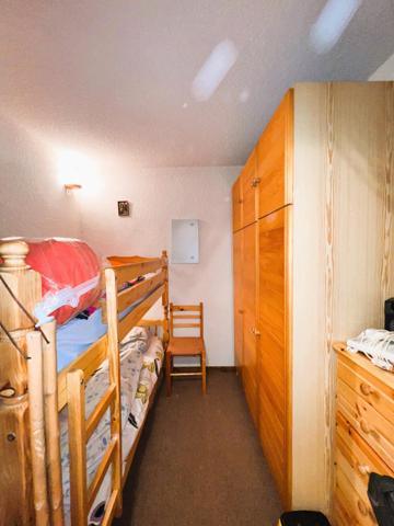 GRAND STUDIO CABINE  AVEC CAVE ET PARKING PRIVATIF 31m2