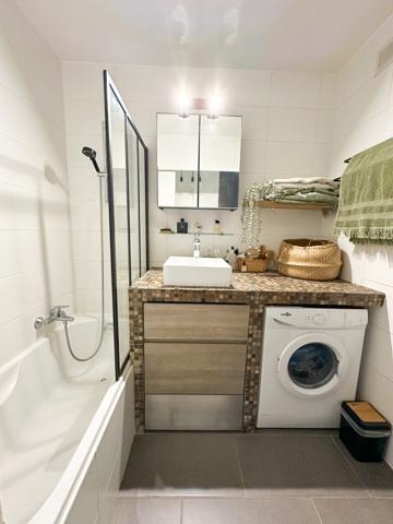 Mandelieu-la-Napoule (06210) COUP DE COEUR - Exclusivité Mandelieu - Studio avec alcôve et jardin.