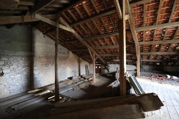 🏡 À vendre – Maison à rénover de 144m² avec potentiel à Peuvillers avec un terrain de 495 m² situé en zone à bâtir- proche Belgique et Luxembourg