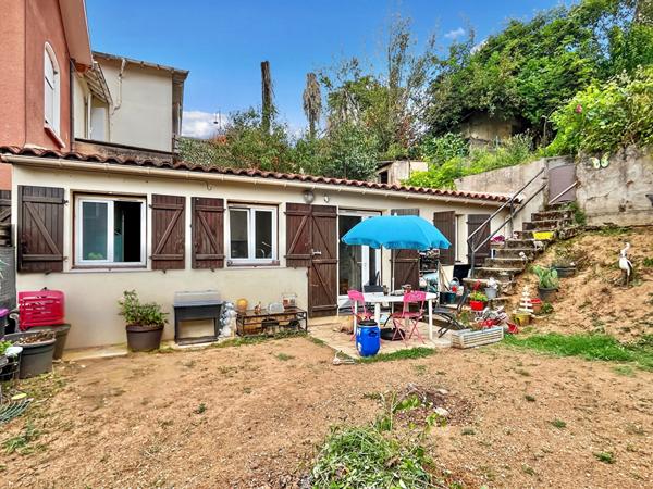 A VENDRE - Ensemble immobilier de deux maisons en location