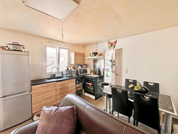 A VENDRE - Ensemble immobilier de deux maisons en location