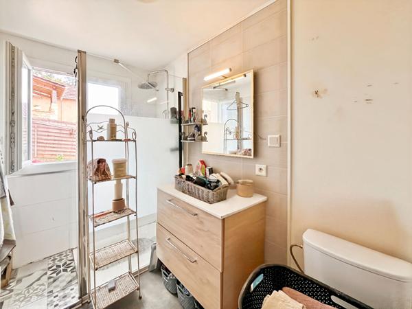 A VENDRE - Ensemble immobilier de deux maisons en location