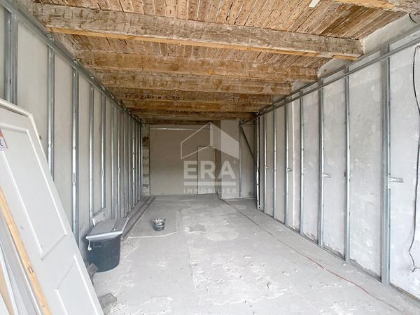 A VENDRE MARSEILLE 13014 LE CANET LOCAUX COMMERCIAUX APPARTEMENTS T2 T3 ZONE FRANCHE