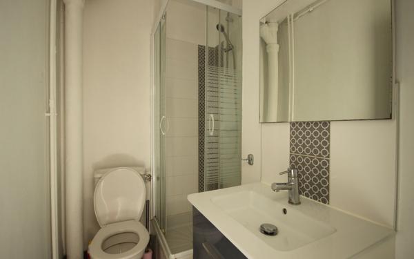 Appartement à vendre    1 pièce •  Pau