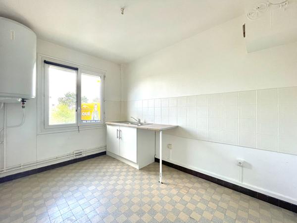 A louer F2 76500 Elbeuf- centre ville 76500- Réf BREV2