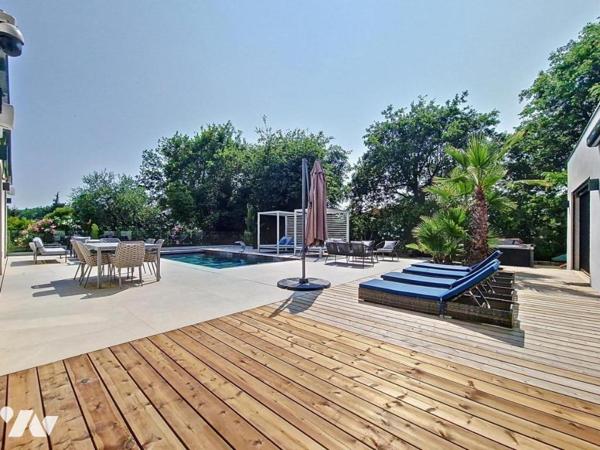 MAGNIFIQUE MAISON CONTEMPORAINE PROCHE VLLAGE DE VALBONNE 