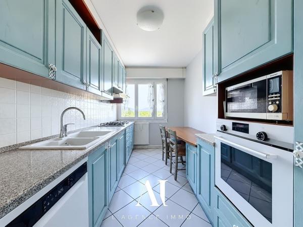 Appartement T3 Dernier Étage Vue Mont-Blanc, Garage, Parking, Cave – 01210