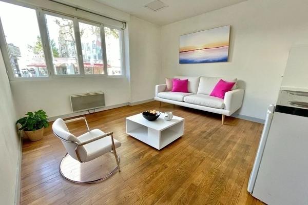 Appartement Nantes 3 pièce(s) 61.23 m2 MEUBLE - NANTES BEAUJOIRE - PARKING - CAVE - BALCONS
