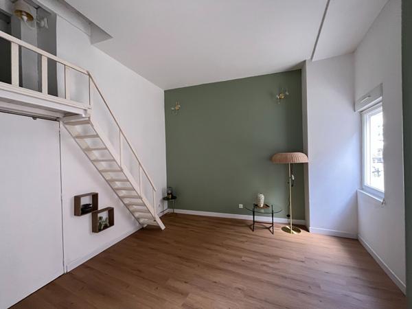 Appartement Nantes 3 pièce(s) 61.23 m2 MEUBLE - NANTES BEAUJOIRE - PARKING - CAVE - BALCONS