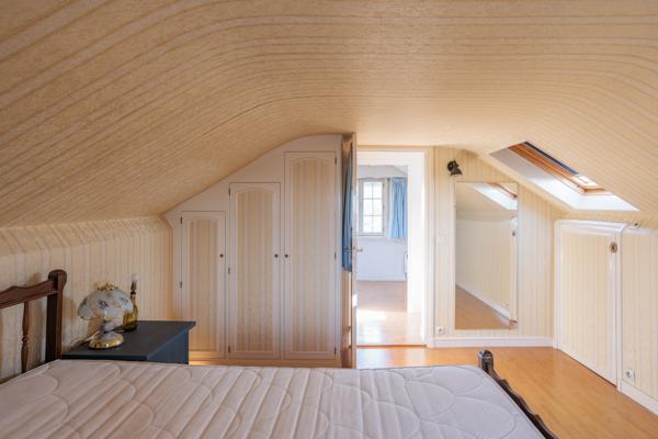 Maison
         6 pièces
        - 259 m² 539 000 € *
