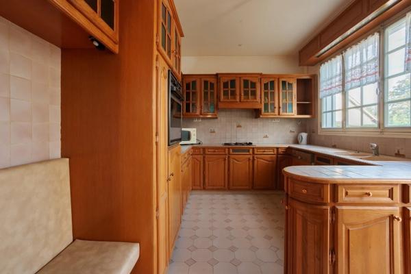 Maison
         6 pièces
        - 259 m² 539 000 € *