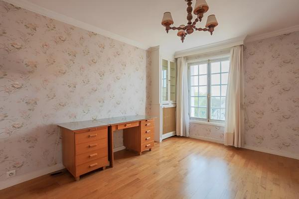 Maison
         6 pièces
        - 259 m² 539 000 € *