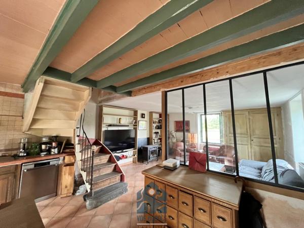 Maison 7 pièce(s) 6 chambre(s) 211 m²