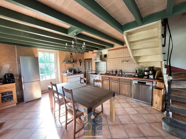 Maison 7 pièce(s) 6 chambre(s) 211 m²