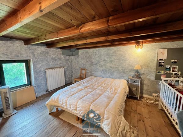 Maison 7 pièce(s) 6 chambre(s) 211 m²