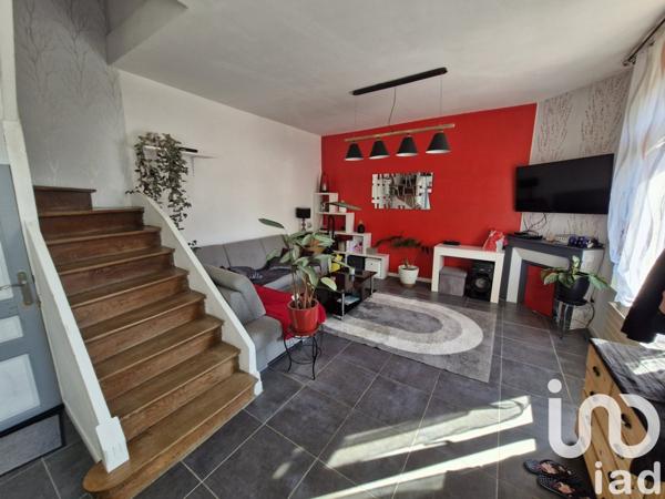 Maison 4 pièces de 80 m² à Saint-Just-Sauvage (51260)