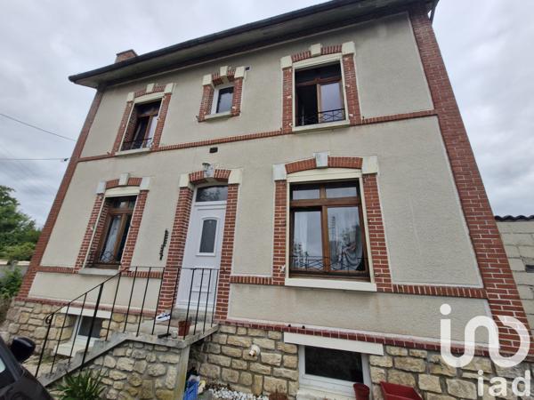 Maison 4 pièces de 80 m² à Saint-Just-Sauvage (51260)