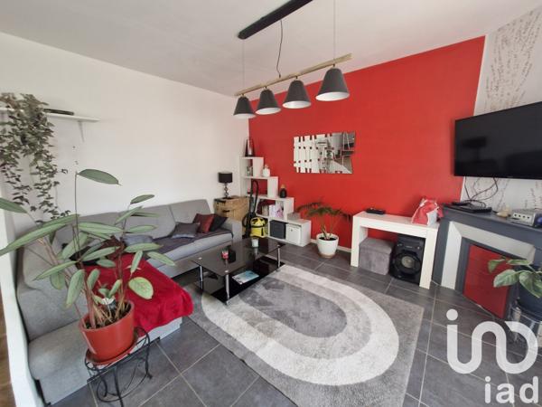 Maison 4 pièces de 80 m² à Saint-Just-Sauvage (51260)