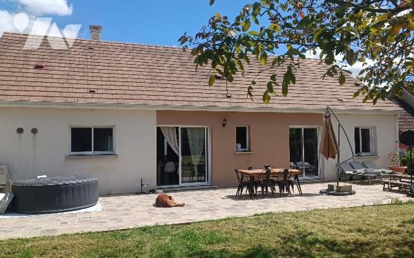 Charmant pavillon familiale de plain-pied, 129 m² habitable,  5 chambres sur 1575 m² de jardin.