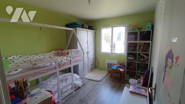 Charmant pavillon familiale de plain-pied, 129 m² habitable,  5 chambres sur 1575 m² de jardin.