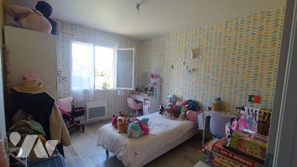 Charmant pavillon familiale de plain-pied, 129 m² habitable,  5 chambres sur 1575 m² de jardin.