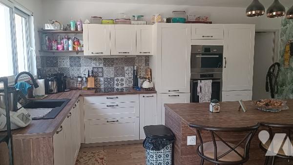 Charmant pavillon familiale de plain-pied, 129 m² habitable,  5 chambres sur 1575 m² de jardin.