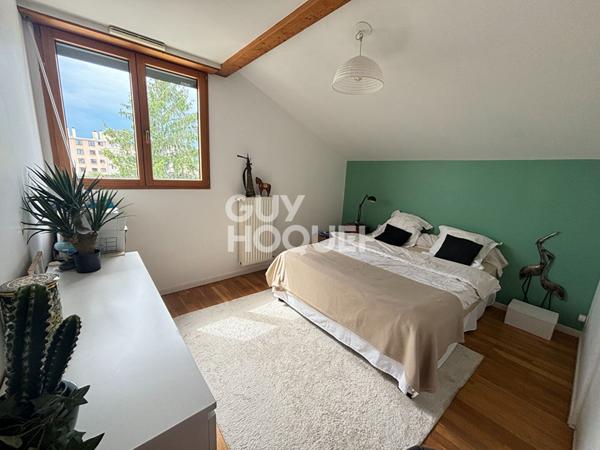 CROIX ROUSSE - DERNIER ÉTAGE - RÉSIDENCE RECENTE