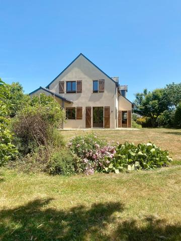 Grande maison de 176 m² dans le centre de Châteaubourg