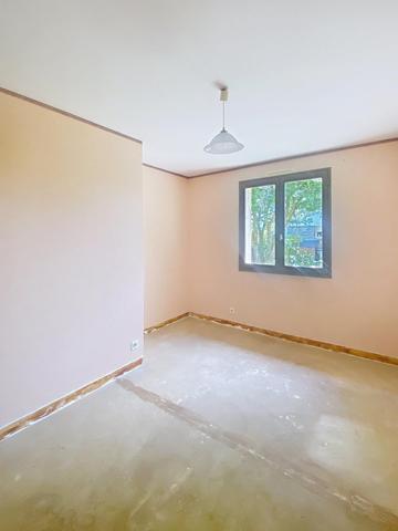 Grande maison de 176 m² dans le centre de Châteaubourg