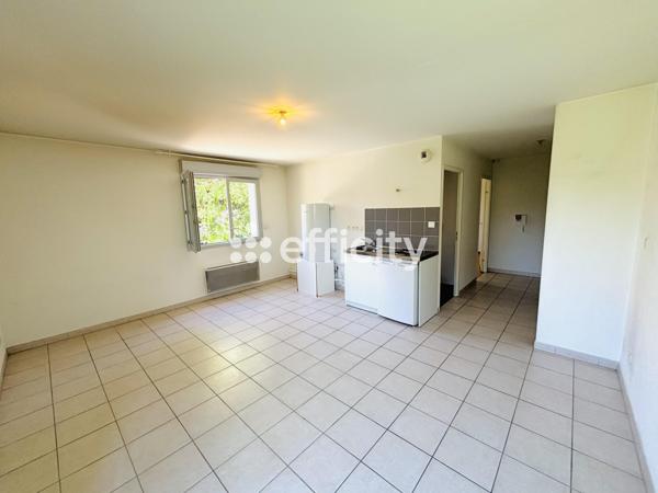 Appartement
         2 pièces
        - 43 m² Exclusivité 140 000 € *