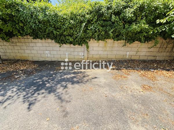 Appartement
         2 pièces
        - 43 m² Exclusivité 140 000 € *