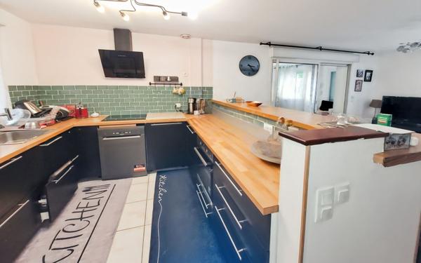 Maison à vendre    6 pièces •  Le Passage