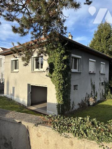 Maison sur sous-sol à rafraichir