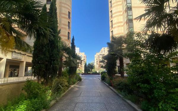 Stationnement à vendre    12 m2 Levallois-Perret