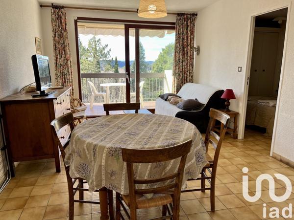 Appartement 2 pièces de 35 m² à Gréoux-les-Bains (04800)