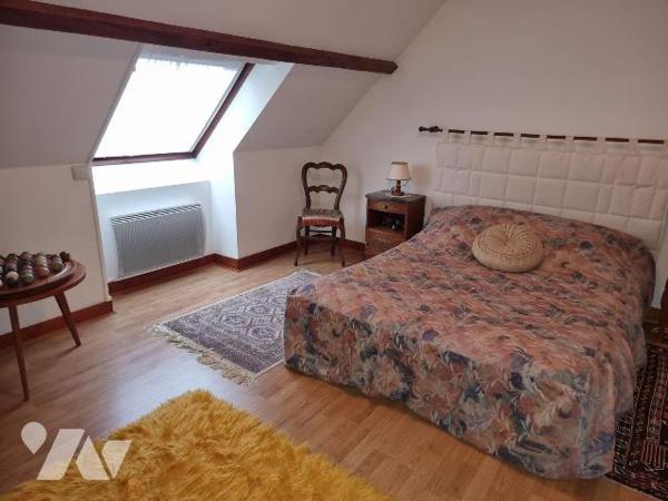 A vendre à Romorantin (41) et à découvrir sans tarder, cette maison située dans un quartier rés...