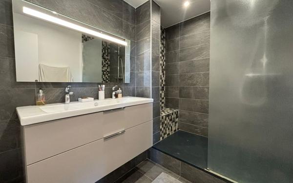 Appartement à louer    3 pièces • 100,70 m2 Perpignan