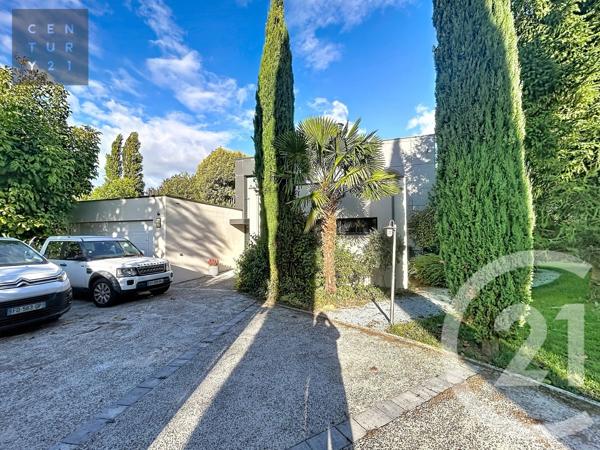 Maison à vendre  6 pièces - 275 m 2   TROYES  - 10