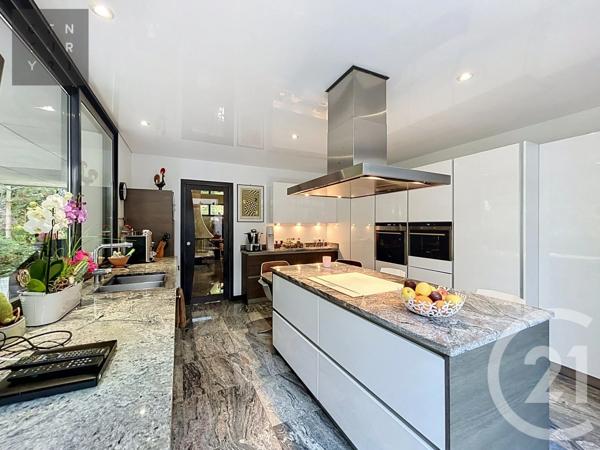 Maison à vendre  6 pièces - 275 m 2   TROYES  - 10