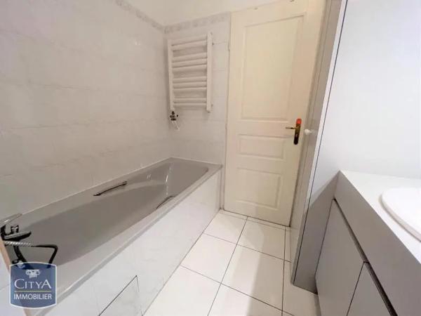 Appartement à louer 1 pièce 28.76m² Marseille (13006)