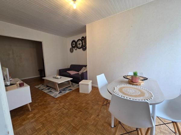 Appartement lumineux avec balcon, cave et stationnement – Quartier Jean Jaurès