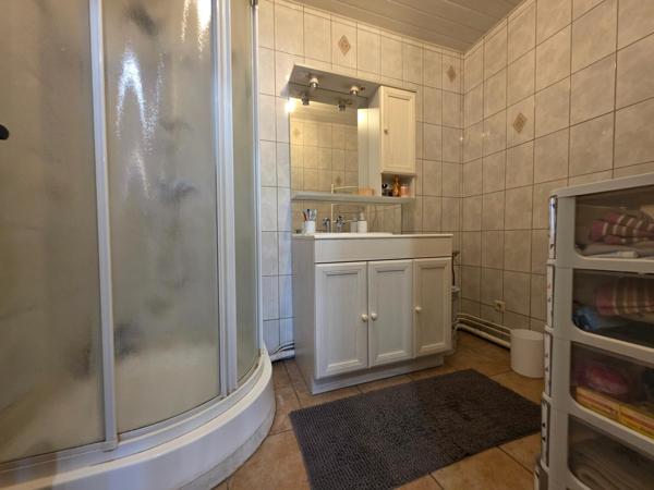 Appartement lumineux avec balcon, cave et stationnement – Quartier Jean Jaurès