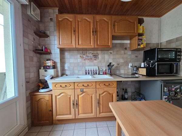 Appartement lumineux avec balcon, cave et stationnement – Quartier Jean Jaurès