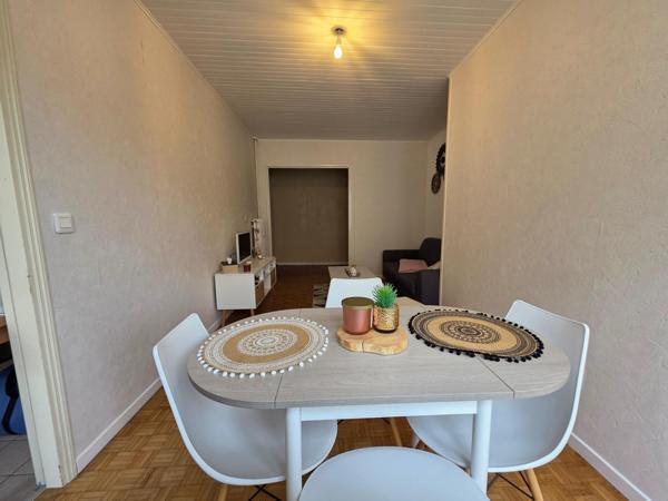 Appartement lumineux avec balcon, cave et stationnement – Quartier Jean Jaurès